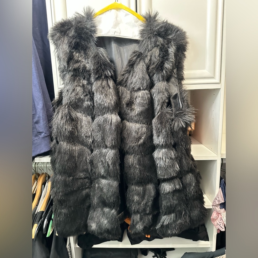 Vest - Picture 2 of 2